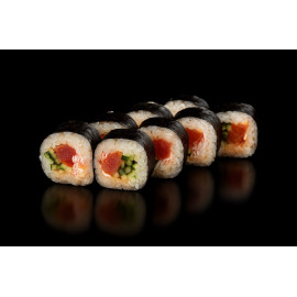 Футомакі з лососем